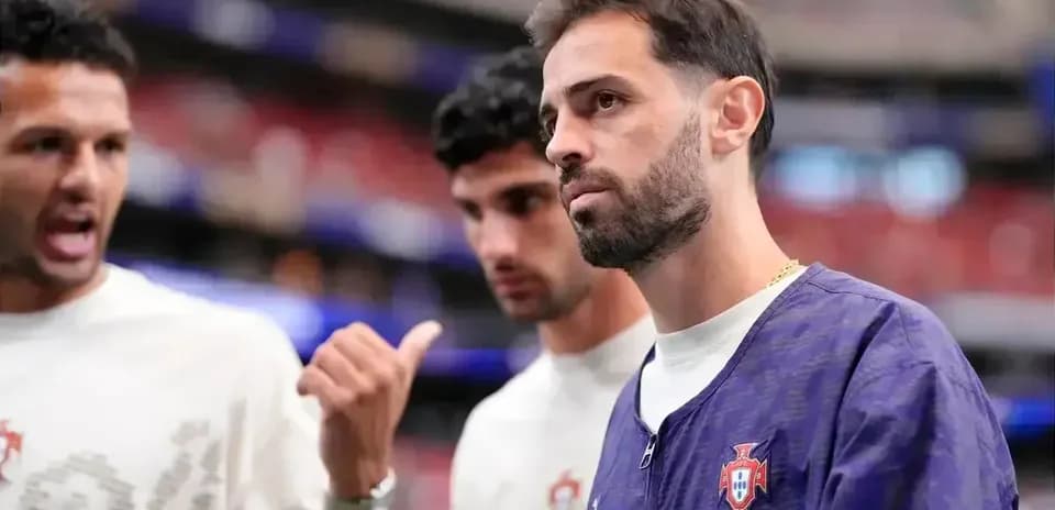 Portugaliya futbolchilarining musobaqa oldidan suhbatlashishi