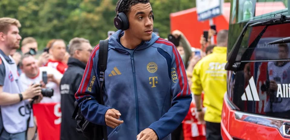 Bayern Munich player arriving at the stadium