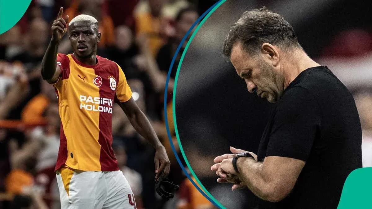 Futbolchi o'yin davomida jarohat olganiga ishora qilmoqda