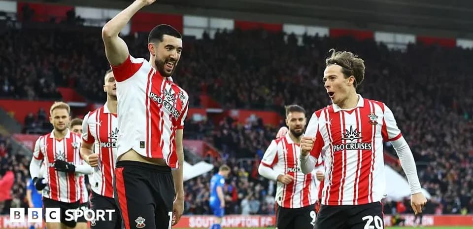 Southampton players celebrating a goal at St Mary's