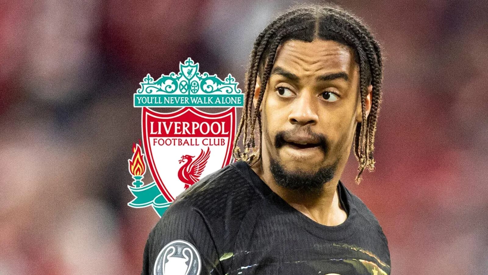 Futbolchi Liverpool logosi bilan maydonda