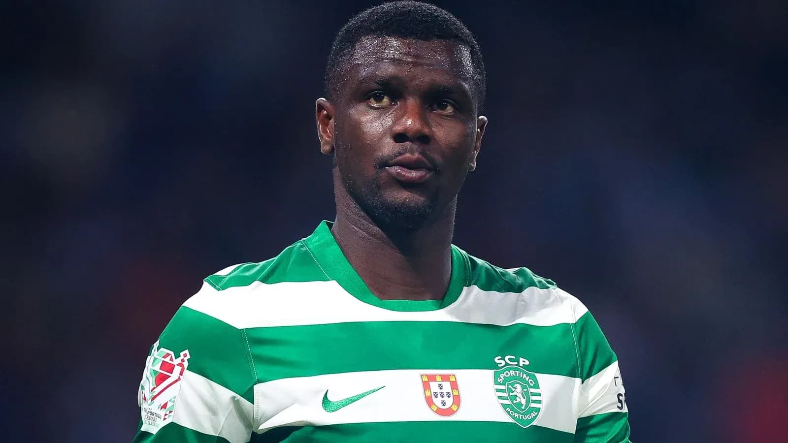 Futbolchi Sporting CP formasi bilan maydonda