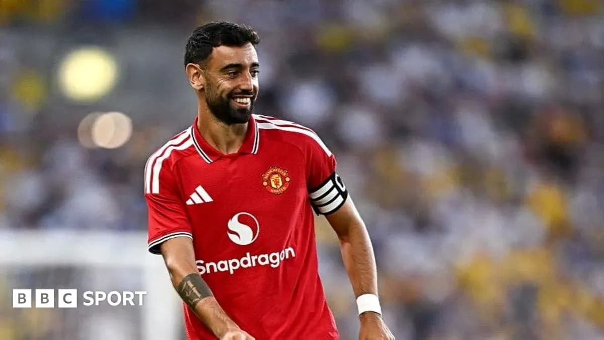 Futbolchi Bruno Fernandes Manchester United formasida