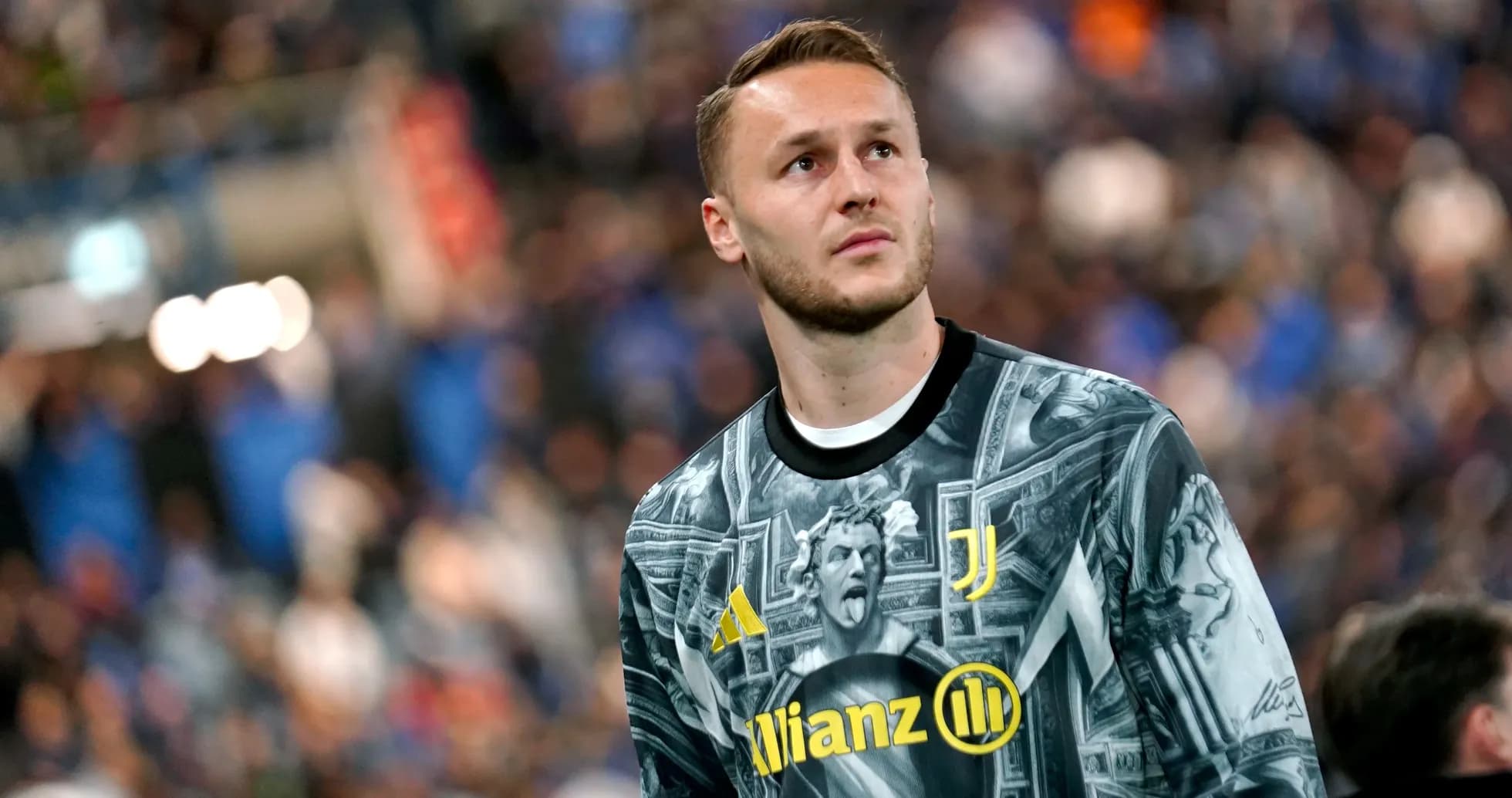 Goalkeeper wearing Juventus jersey during match