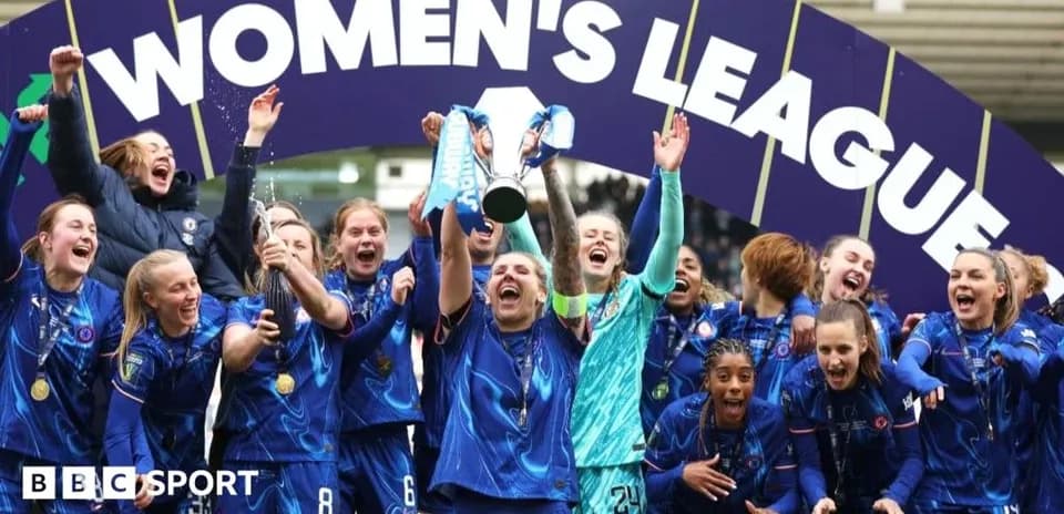 Chelsea Women's team celebrating trophy victory