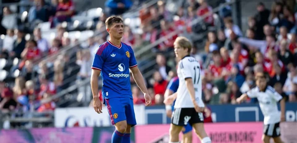 Manchester United player during match against Fulham