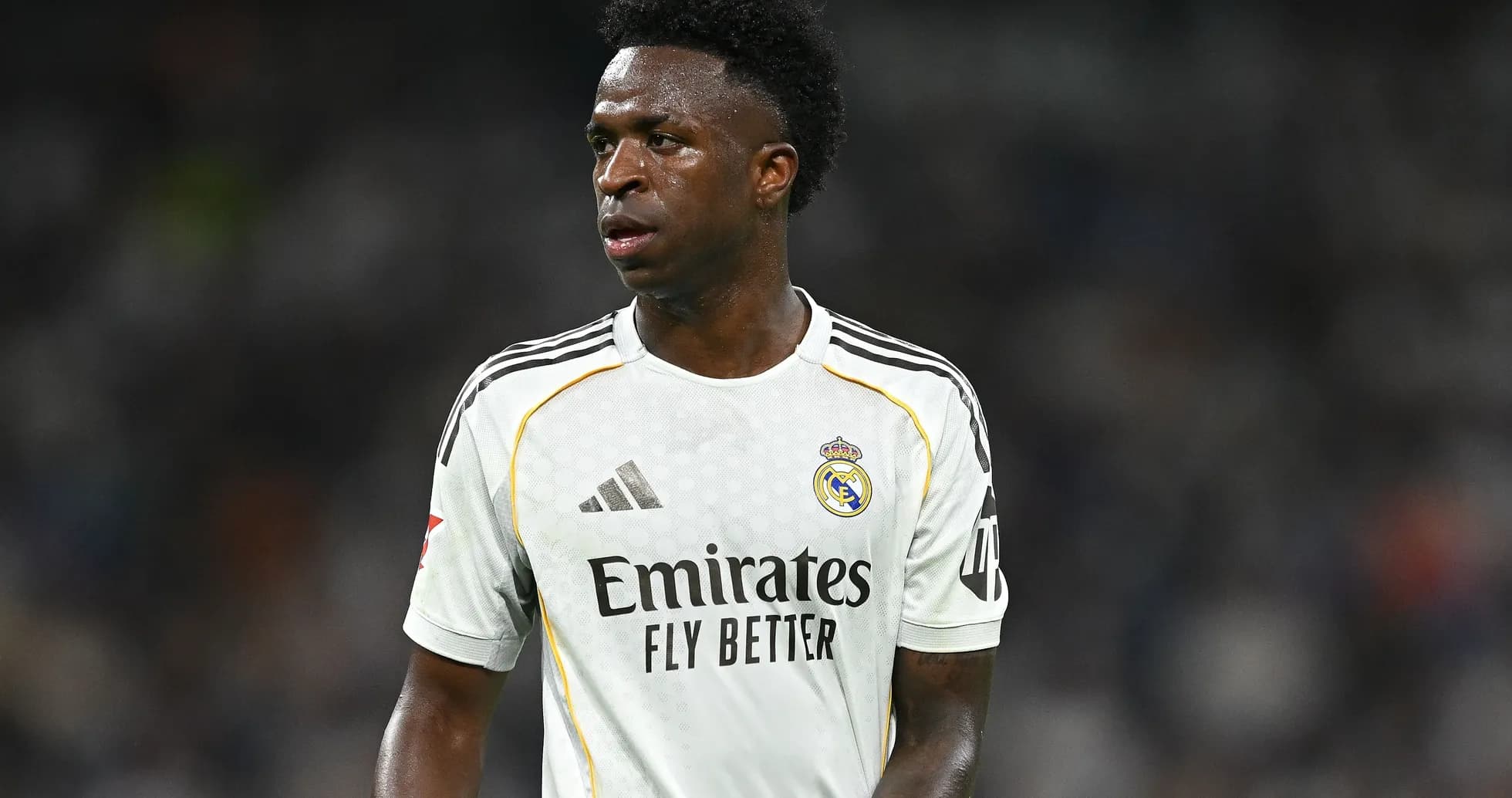 Futbolchi Vinicius Junior Real Madrid formasida