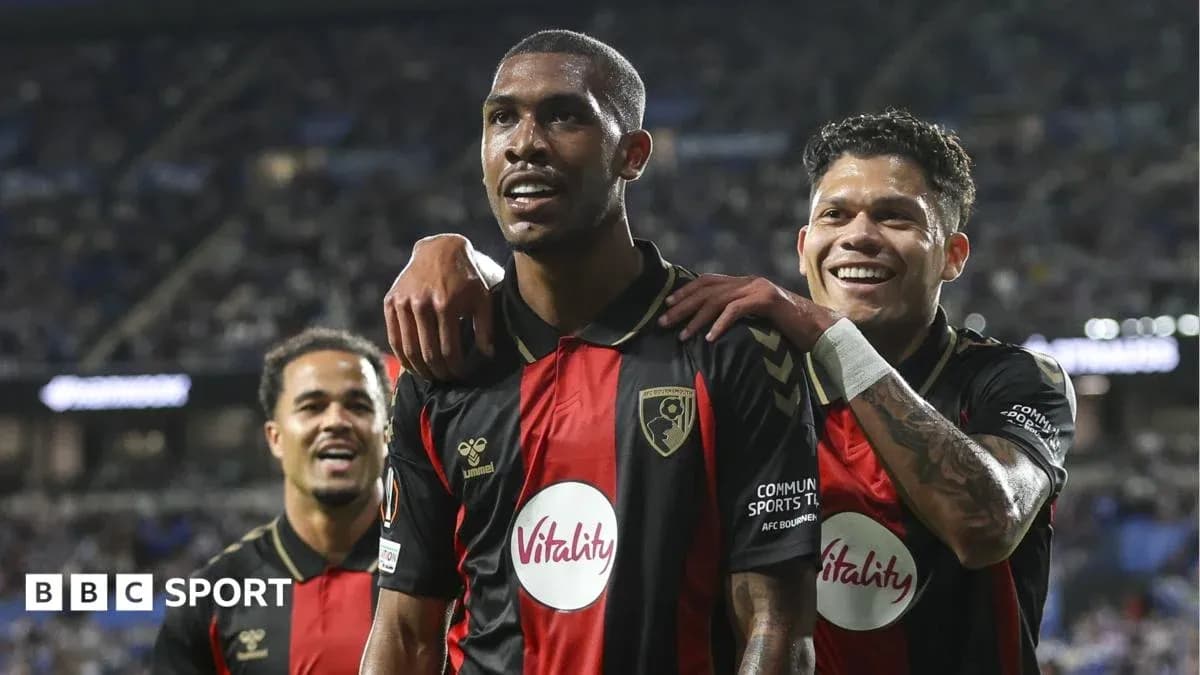 Bournemouth players celebrating a goal together
