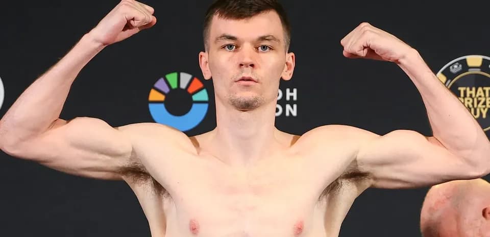 Bokschi vazn o'lchash marosimida kuchaytirish