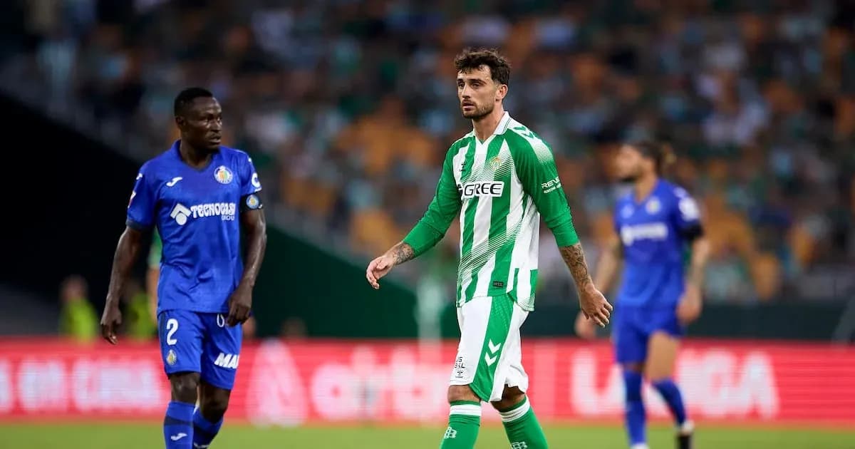 Betis and Getafe players during a match