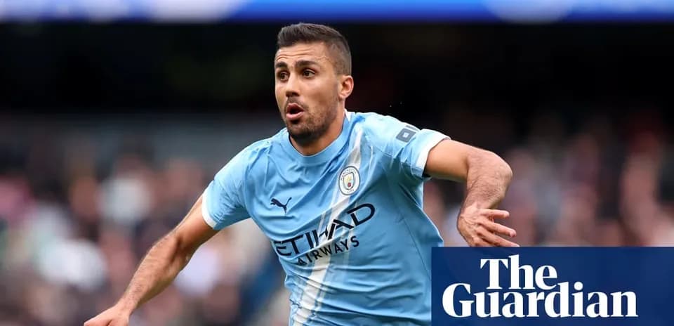 Futbolchi maydonda harakatda, Manchester City formasi