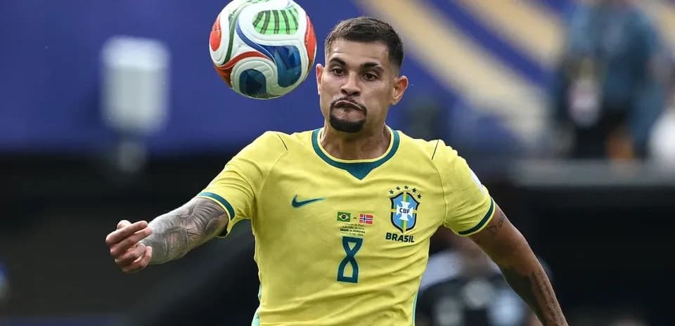Futbolchi to'pni qabul qilmoqda, Braziliya jamoasi