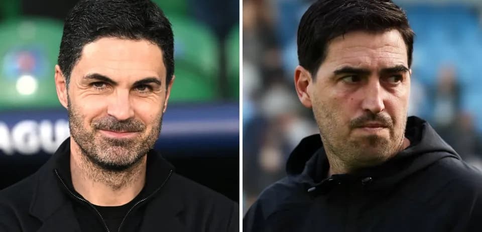 Two football managers during a match