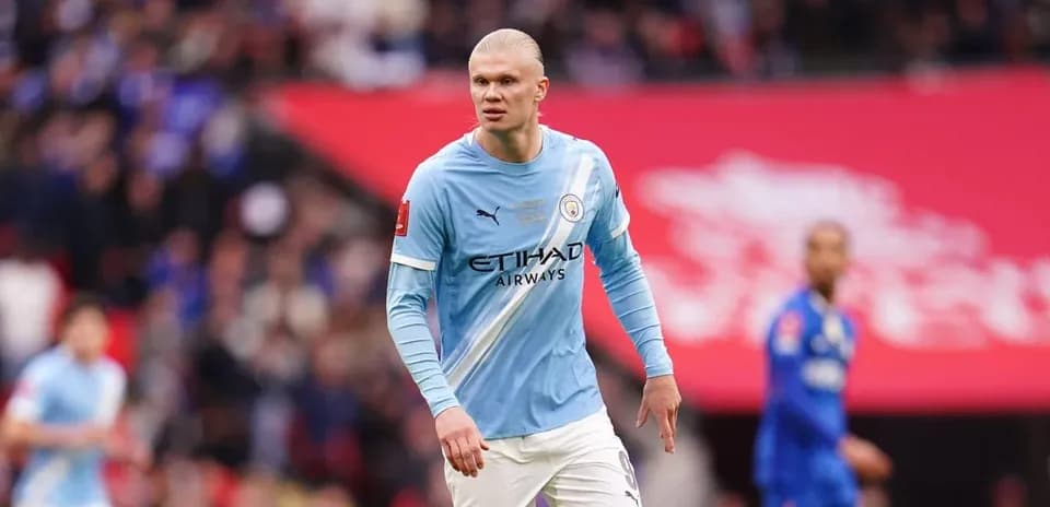 Erling Haaland in Manchester City jersey during match
