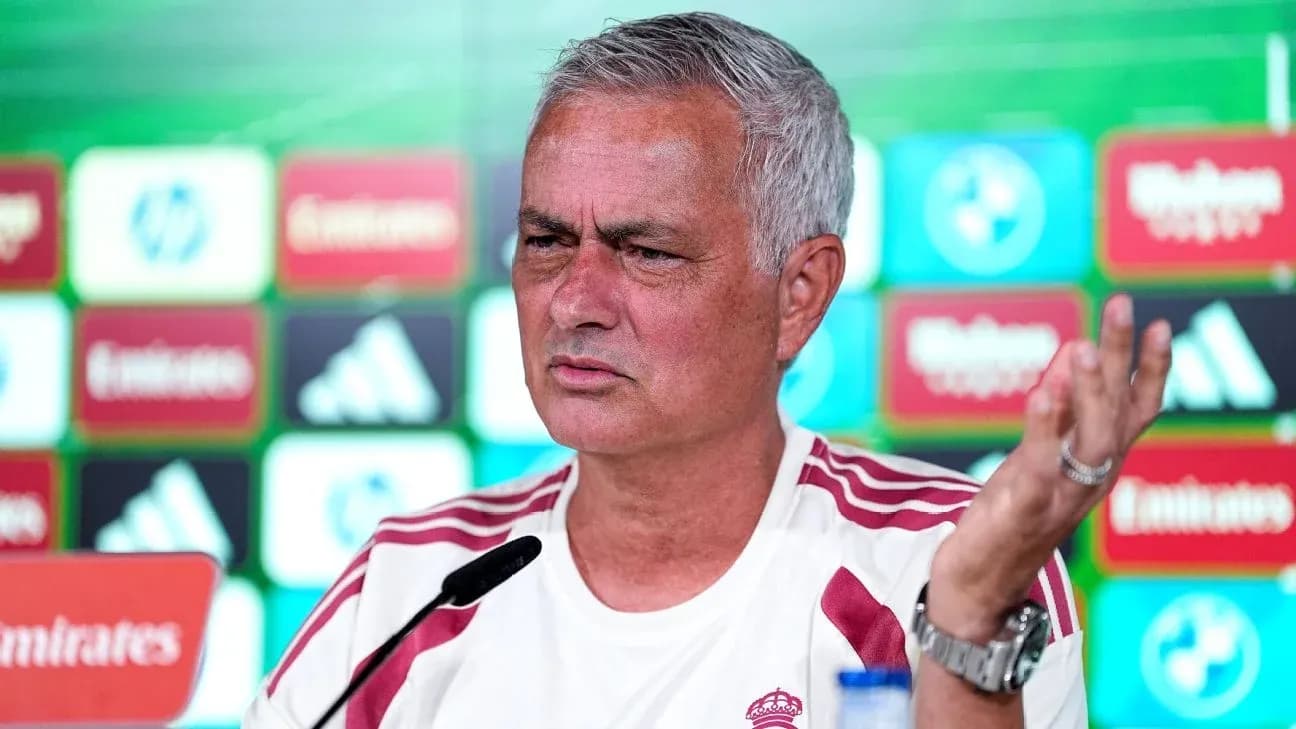 Murinho pre-match press conference at podium