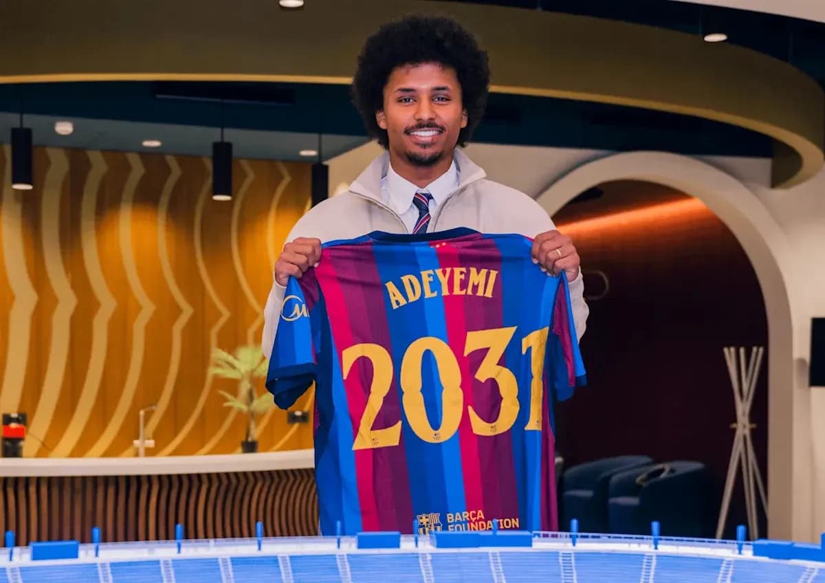 Futbolchi Adeyemi Barcelona formasini ushlab turmoqda