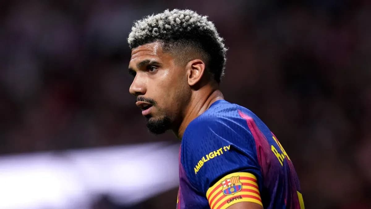 Futbolchi Ronald Araújo o'yin paytida