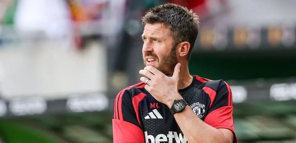 Trener Manchester United o'ylab turib