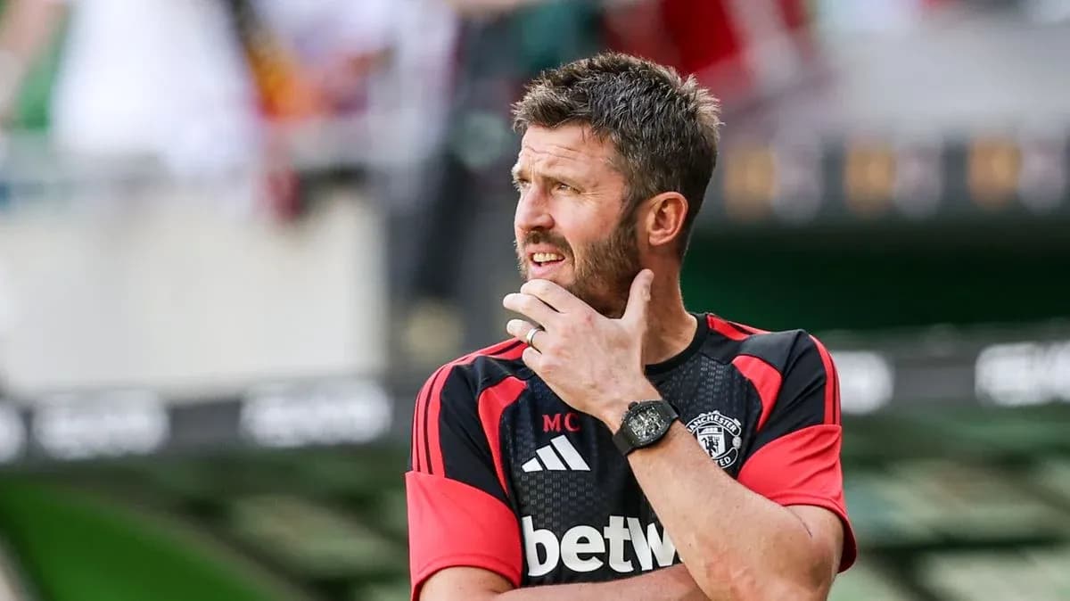 Trener Manchester United o'ylab turib