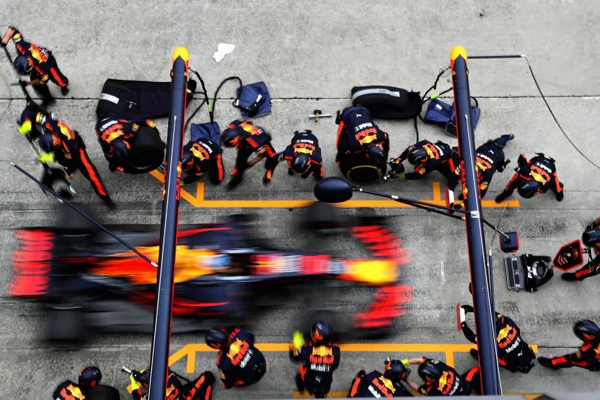 Red Bull Racing team during a pit stop