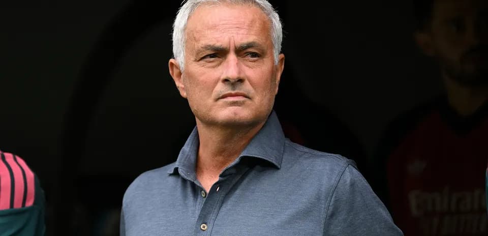 Mourinho observing from the sidelines during match