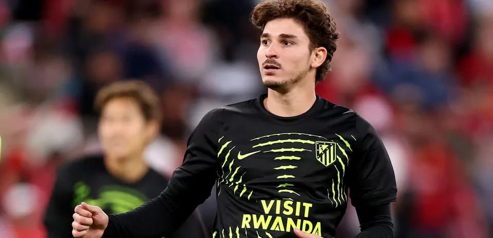 Futbolchi ishtirok etayotgan mashg'ulotda
