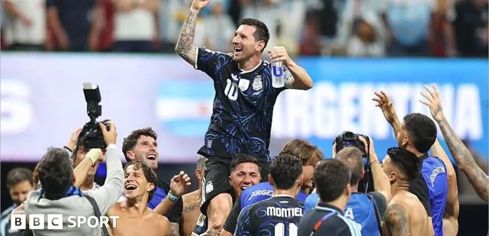 Lionel Messi celebrating with Argentina teammates after victory