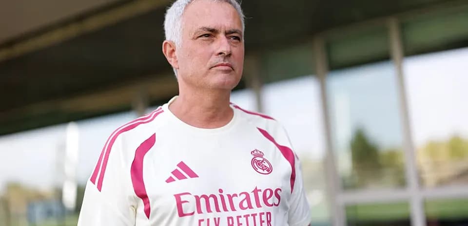 Murabbi Real Madrid formasi kiygan