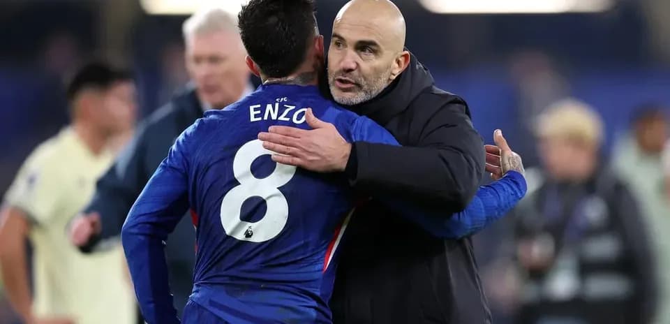 Enzo hugging coach after match at stadium