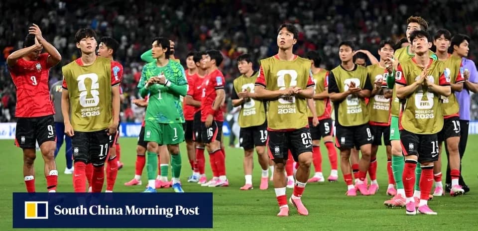 Korean players acknowledging fans after match