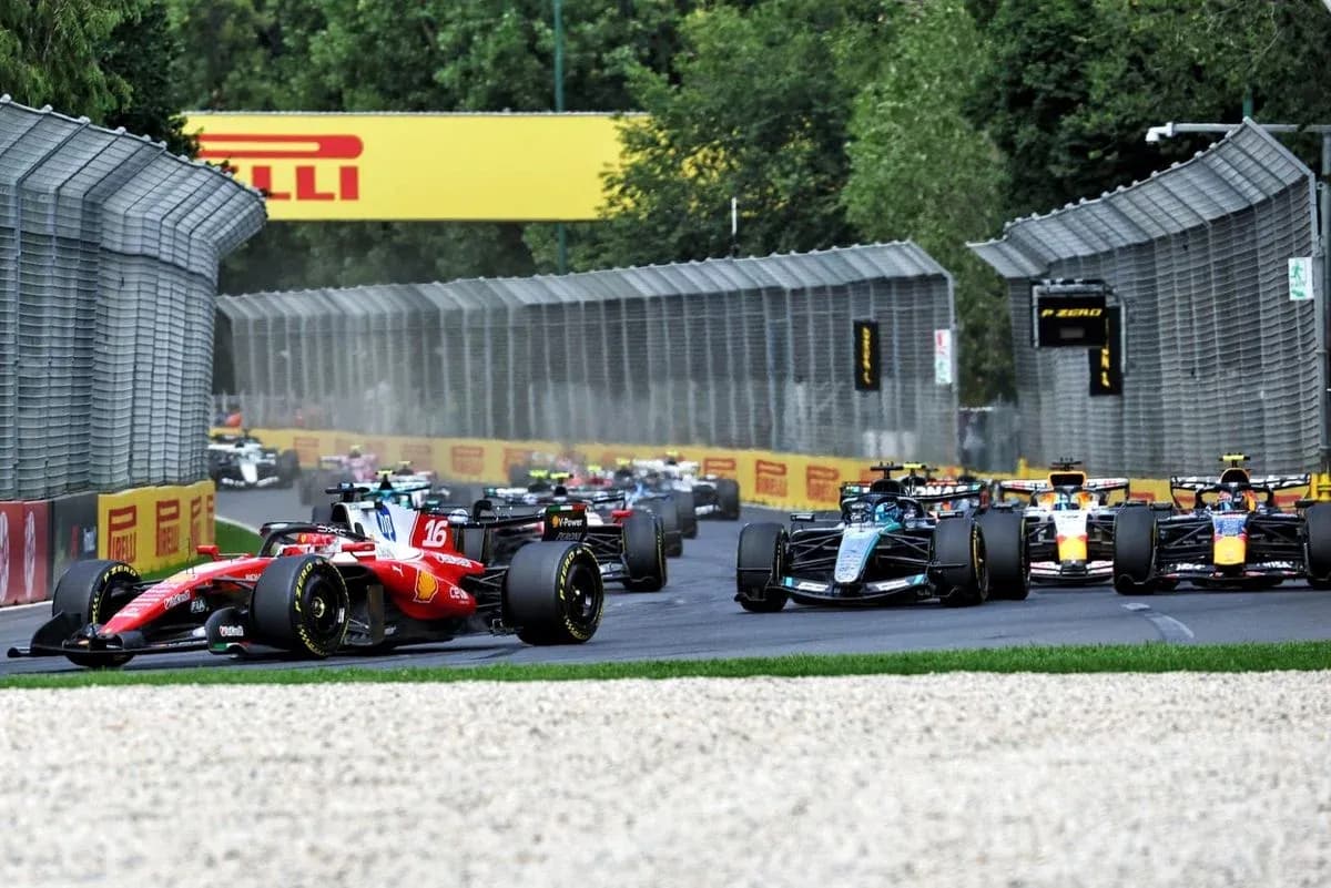 Formula 1 cars racing on track during Grand Prix