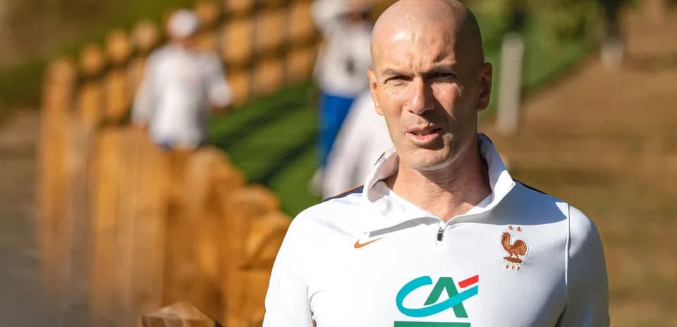 Zinedine Zidane at training session with team