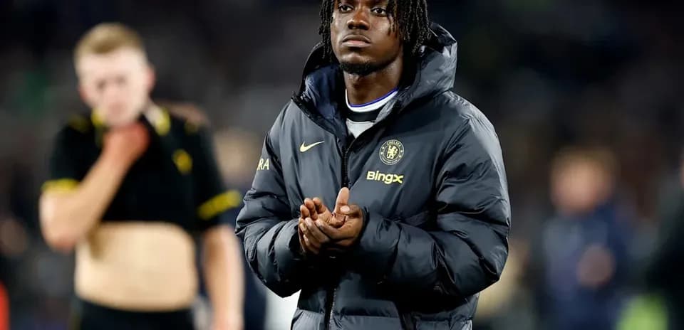 Futbolchi Chelsea formasida o'yin tugagandan keyin