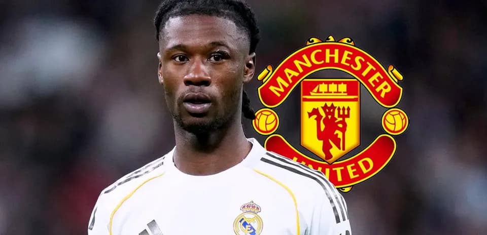 Futbolchi Real Madrid formasi bilan turadi