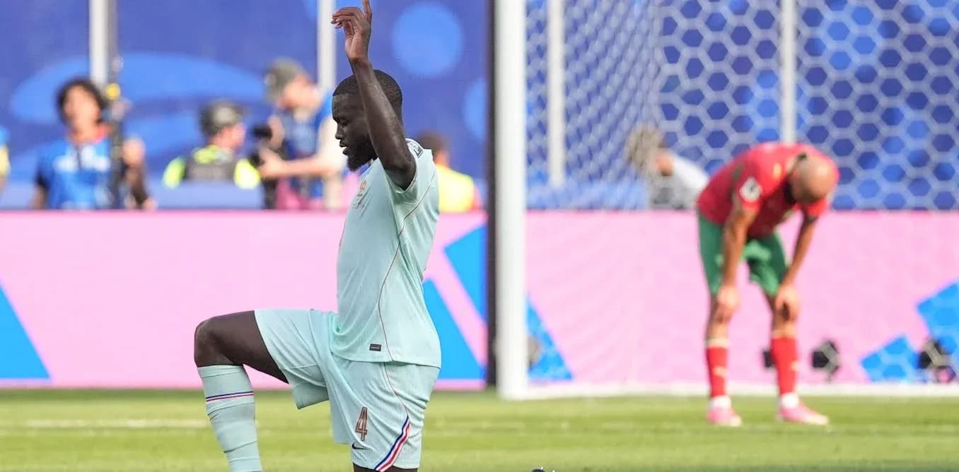 Player kneeling on field during match action