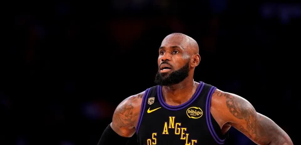 Basketball player in Los Angeles Lakers jersey