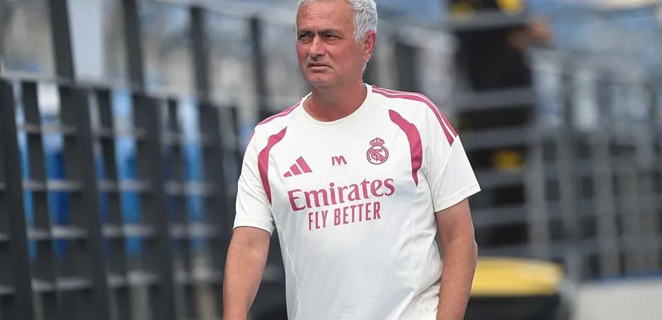 Menejer treningda Real Madrid formasida yurmoqda