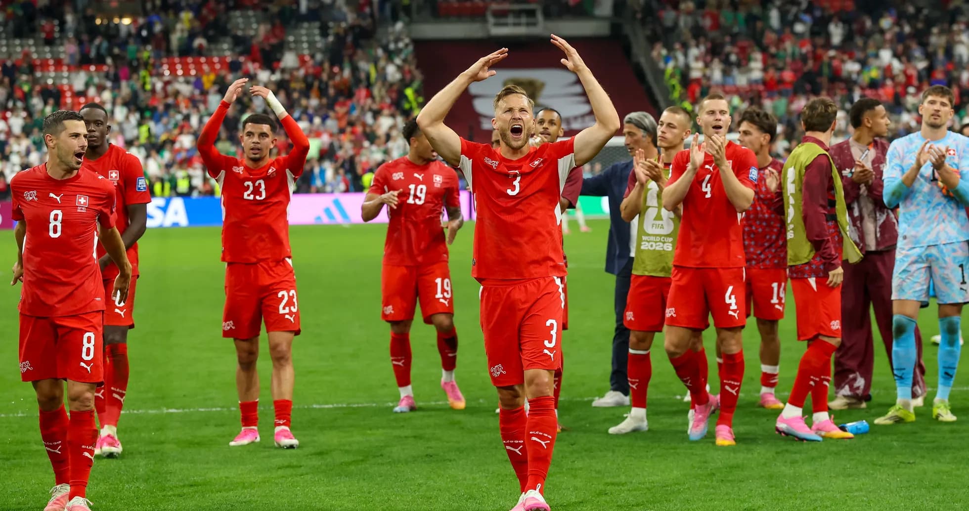 Shveytsariya futbolchilarining o'yin tugagandan keyin xursandchiligi