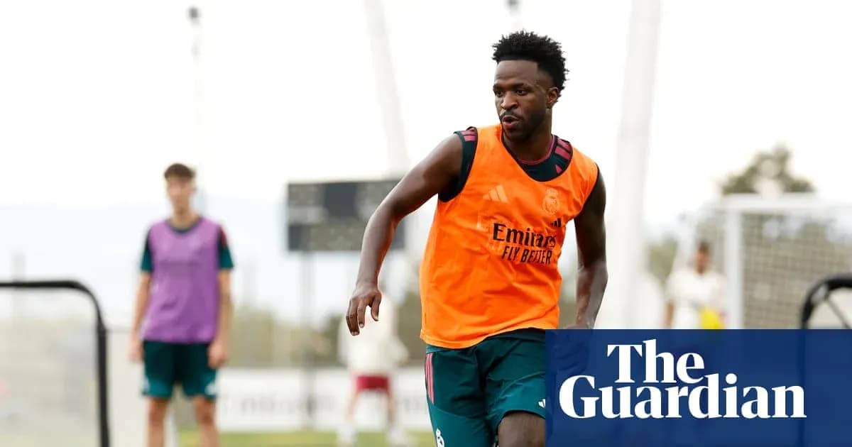 Futbolchi mashg'ulotda harakatda, Real Madrid formasi