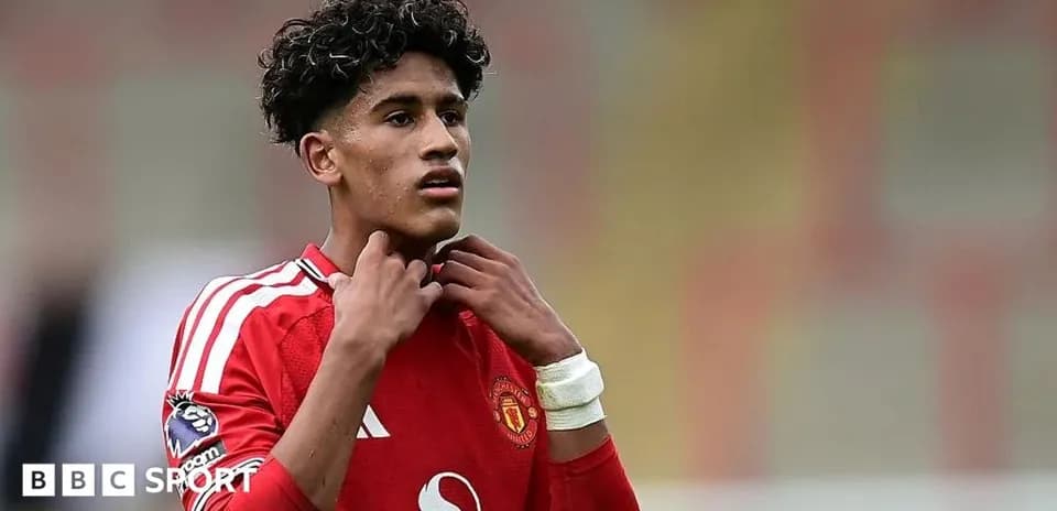 O'yinchi Manchester United formasida maydonda