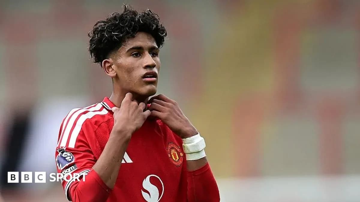 O'yinchi Manchester United formasida maydonda