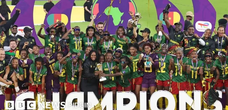 Kameroon ayollar futbol jamoasi chempionlikni nishonlamoqda