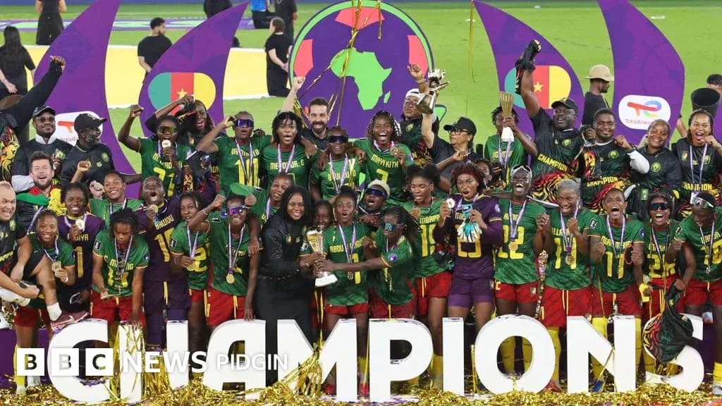 Kameroon ayollar futbol jamoasi chempionlikni nishonlamoqda