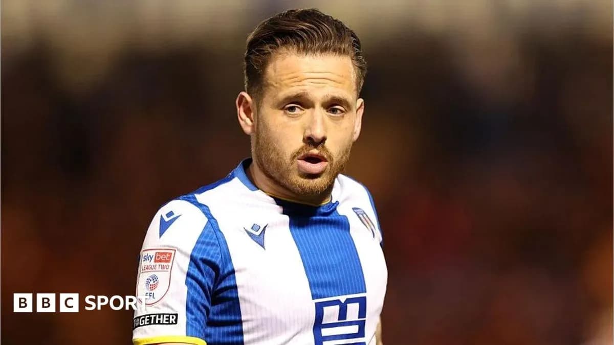 Futbolchi o'yin paytida maydonda