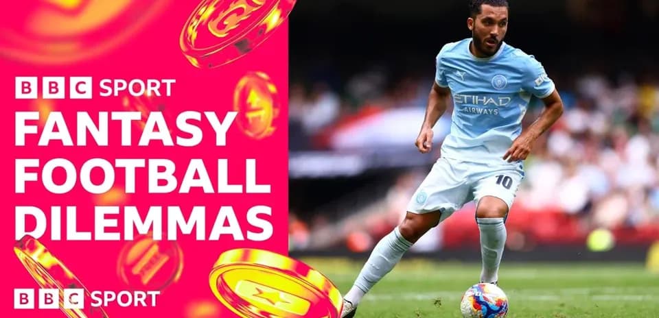 Futbolchi to'pni ushlamoqda, Manchester City formasi