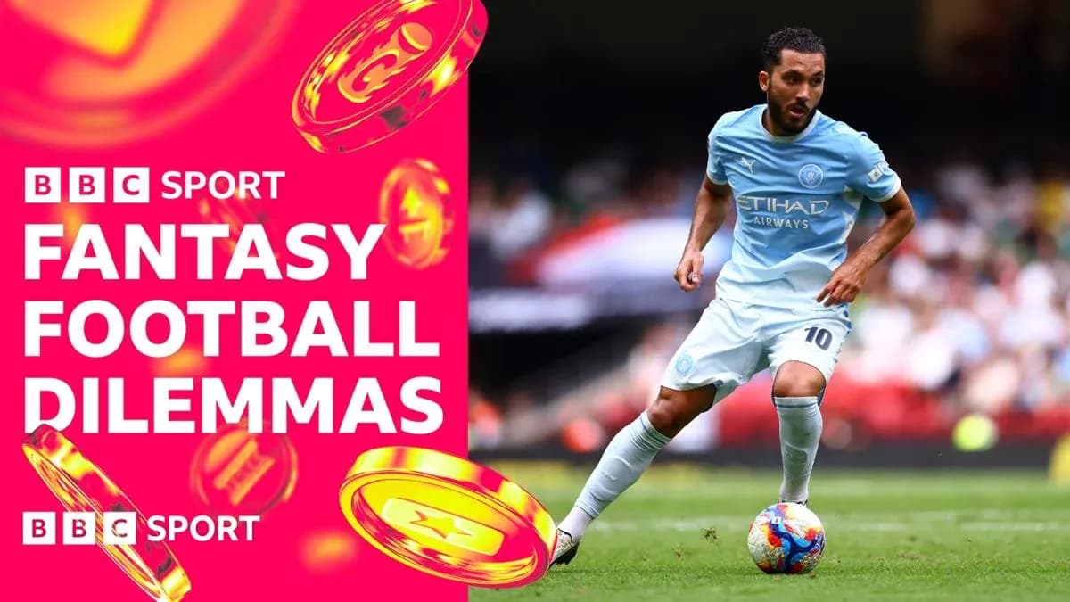 Futbolchi to'pni ushlamoqda, Manchester City formasi