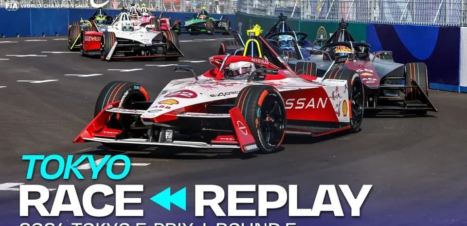 Formula E cars racing at Tokyo E-Prix