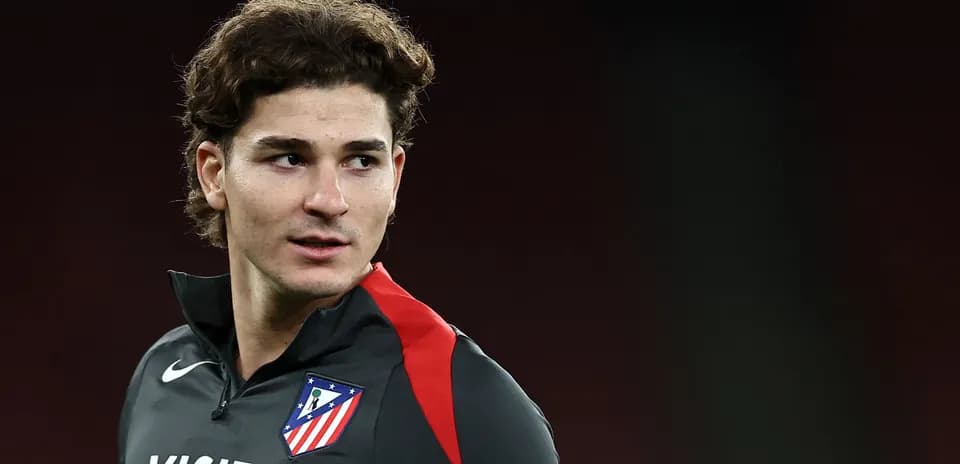Futbolchi Atlético Madrid formasi bilan mashg'ulotda