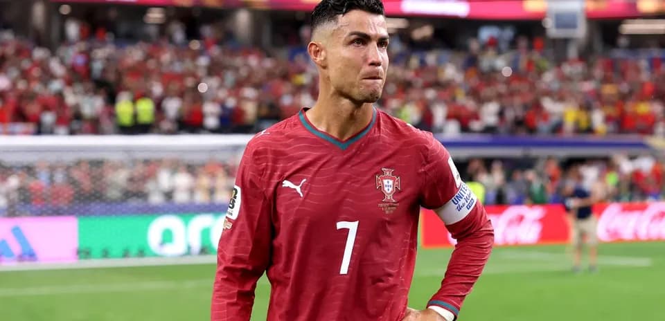 Cristiano Ronaldo in Portugal jersey during match
