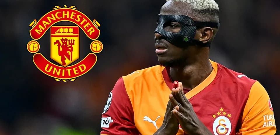 Futbolchi maydonda mask bilan turibdi
